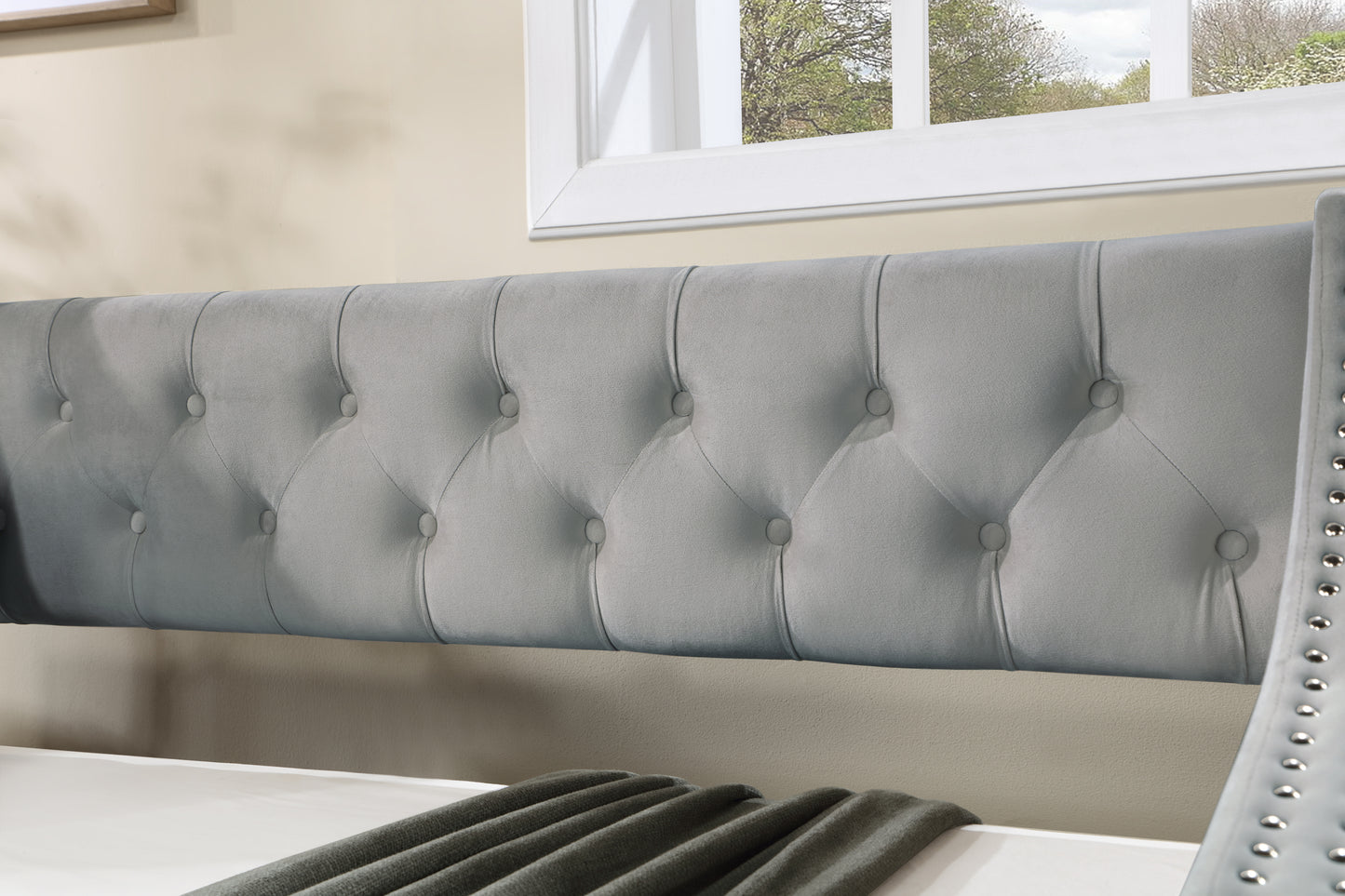 Daybed with Trundle Upholstered Tufted Sofa Bed, with Button and Copper Nail on Arms,full Size