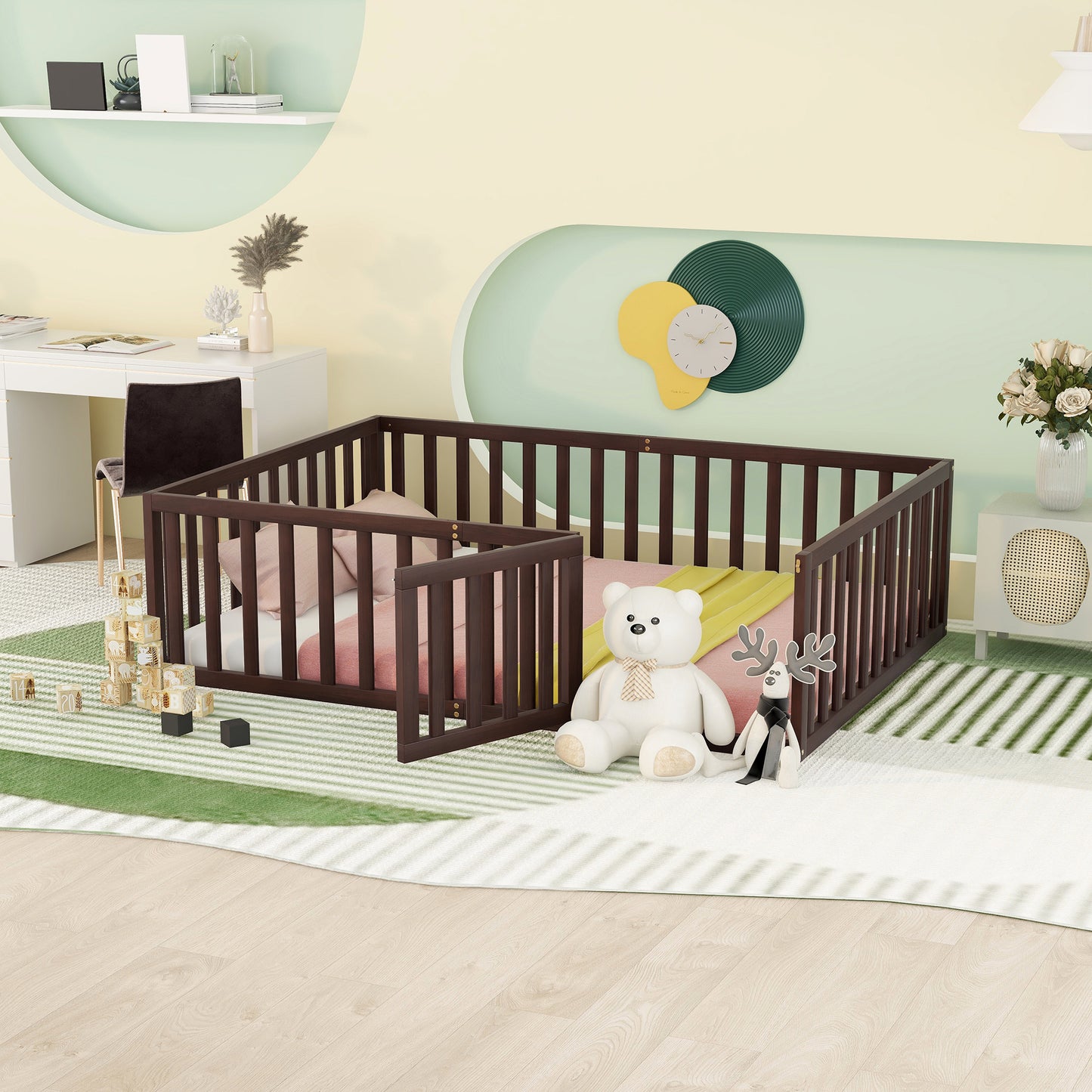Full Size Wood Daybed Frame with Fence