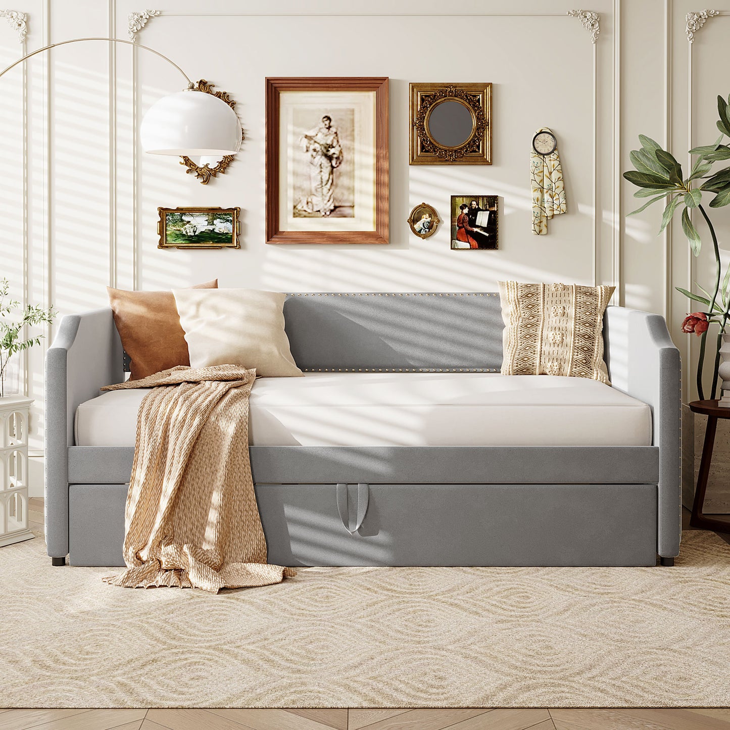 Twin Size Velvet Upholstered Daybed with Pop Up Trundle