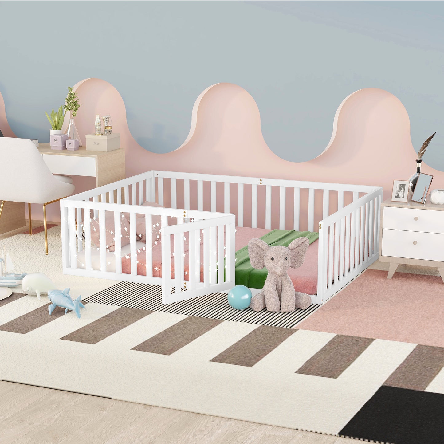 Full Size Wood Daybed Frame with Fence